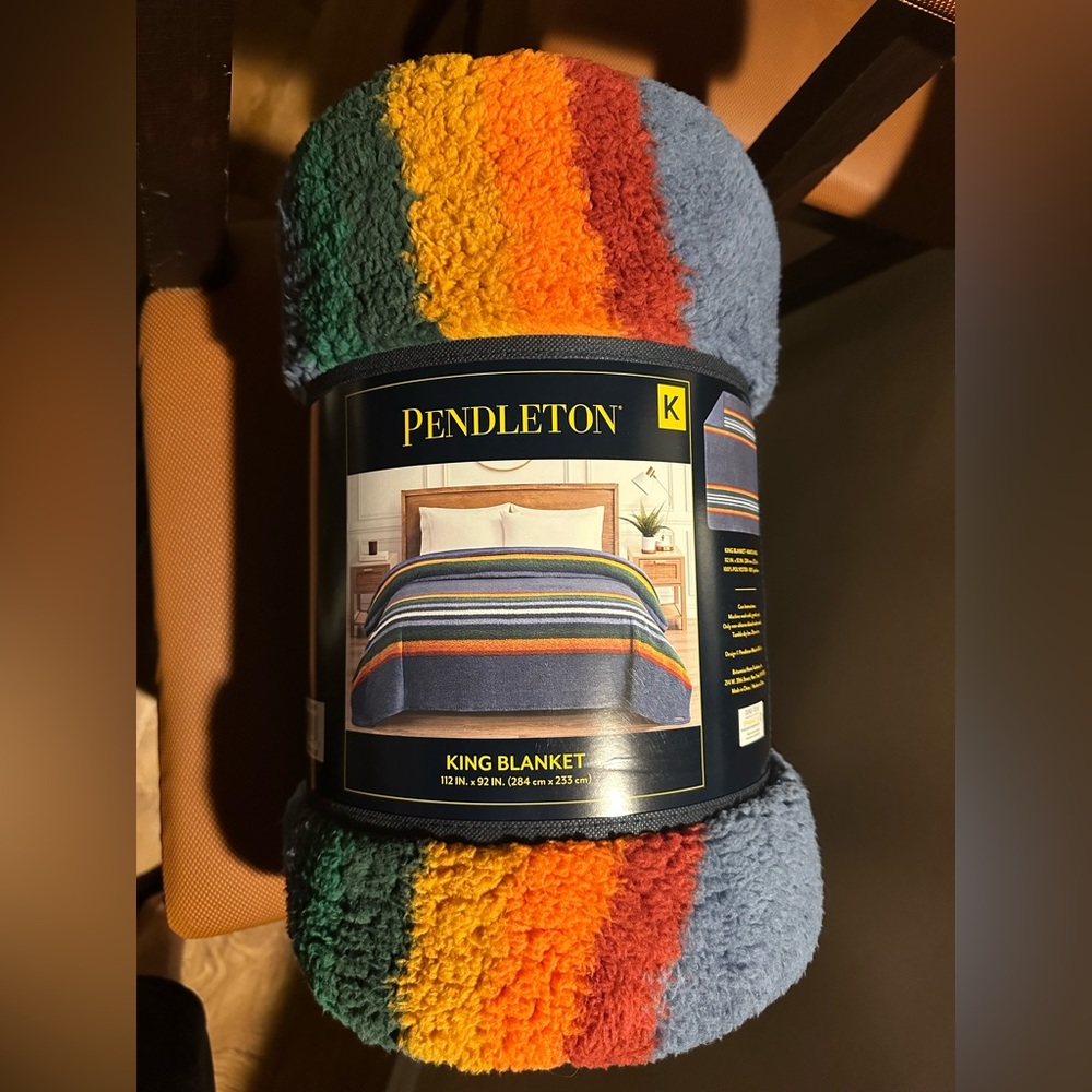 Brand new Pendleton king sized throw